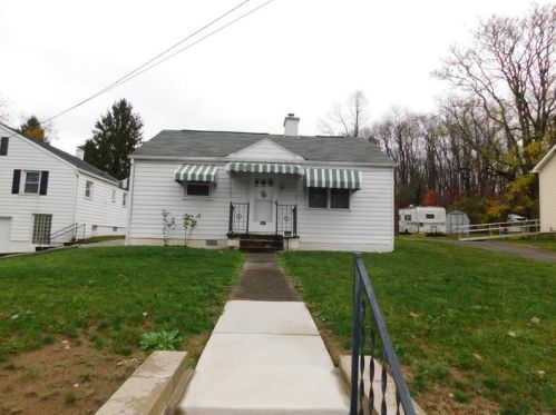 360 Everson Vly Rd, South Connellsville PA  15425-6016 exterior