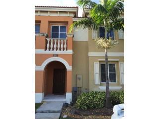 8993 17th Ct, Hollywood FL  33025-7600 exterior