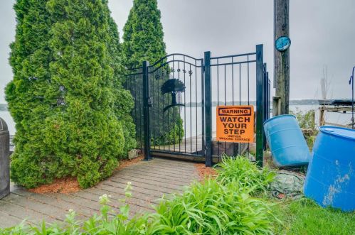 7407 136th Ln, Cedar Lake IN  46303-9192 exterior