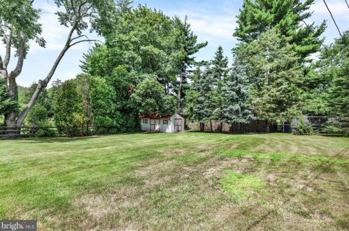 29 Holly Rd, Southampton PA 18966-3029 exterior