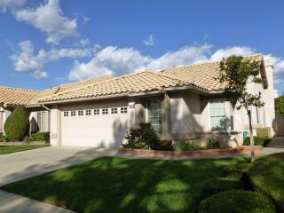 1068 Oakland Hills Dr, Banning, CA 92220-5158