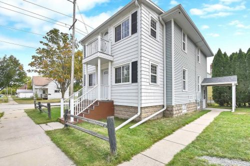 928 Van Buren St, Green Bay, WI 54302-1051