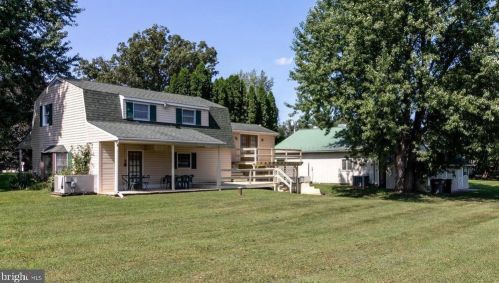 4917 Homeville Rd, Cochranville, PA 19330-1610