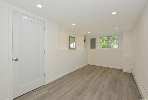 34 Corsa St, Huntington Station NY  11746-6623 exterior