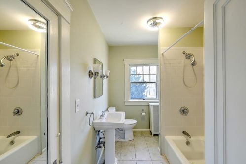 310 Elmgrove Ave, Providence RI  02906-4252 exterior