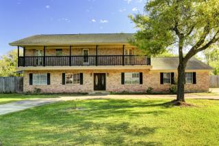 207 Forest Ave, Morgans Point, TX 77571-7385