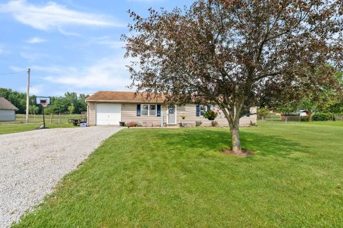 21504 Woodville Rd, Blanchester, OH 45107-9649