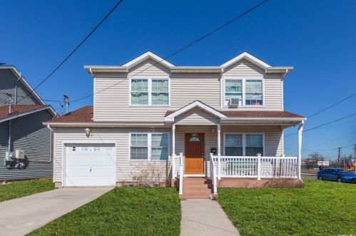 112 Redwood Ave, Far Rockaway, NY 11096-2216