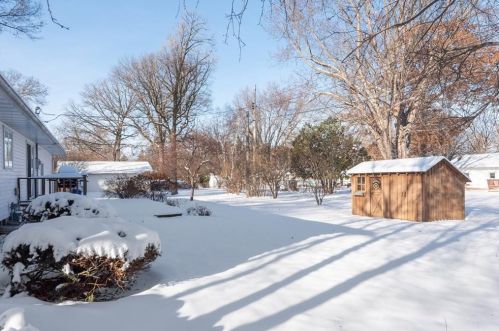 405 Seminole Ave, East Farmington WI  54020-8151 exterior