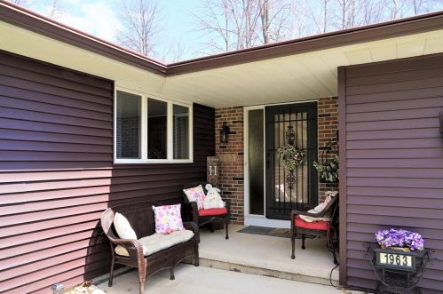 1963 Wood Ln, Green Bay WI  54304-1915 exterior