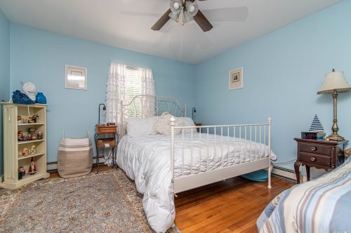 209 Country Rd, Mount Sinai NY  11766-1509 exterior