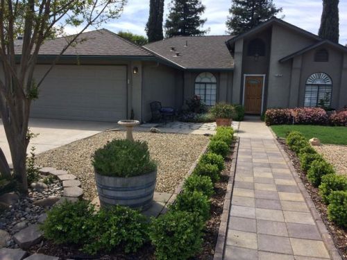 1649 River Bluff Dr, Navelencia, CA 93654-3625