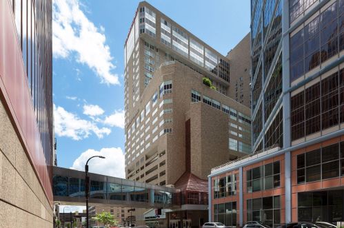 433 7th St, Minneapolis MN 55415-1626 exterior