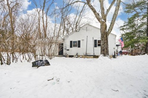 2 Becker Ln, Florence, KY 41042-2490