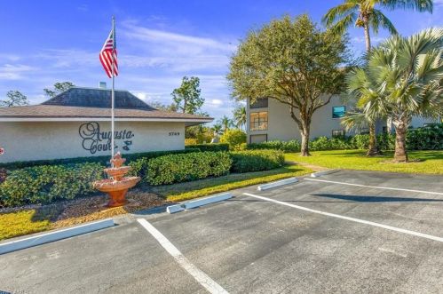 5741 Gage Ln, Naples, FL 34113-3548