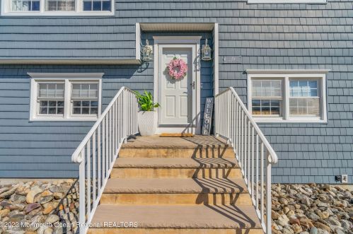 19 Homewood Dr, Bricktown, NJ 08723-7319
