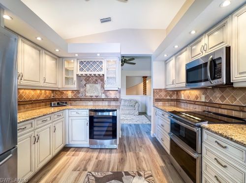 6880 Redbay Park Rd, Naples, FL 34109-6100