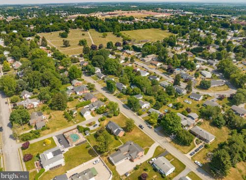 616 Seminary St, Charles Town WV  25414-1447 exterior