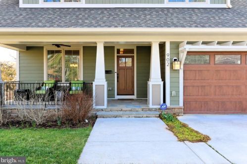 902 Madison Ln, Falls Church VA  22046-2803 exterior