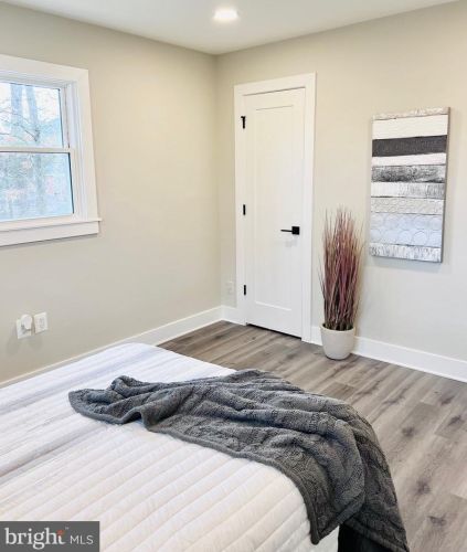 3209 Bayfield Dr, Woodbridge VA  22193-1301 exterior