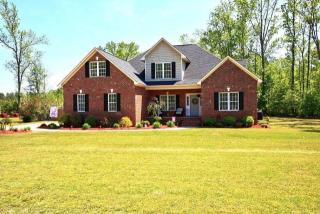2126 Altitude Dr, Fayetteville, NC 28312-9104