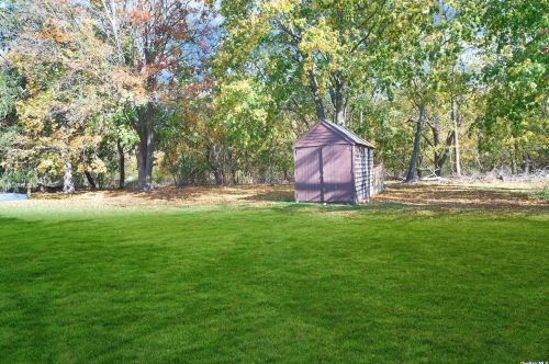 610 Bailey Ave, Greenport NY  11944-1256 exterior