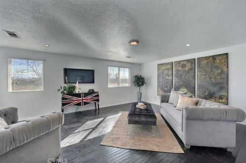 53221 Savannah Ct, Lake Elsinore CA  92532-1623 exterior