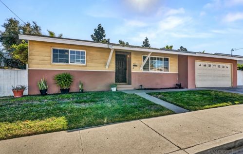 924 Bucky Ln, National City CA  91950-1406 exterior