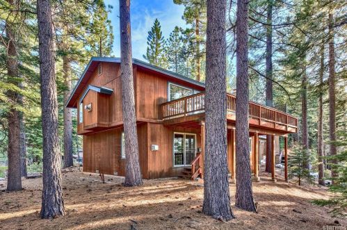 1670 Nadowa St, South Lake Tahoe, CA 96150-5835
