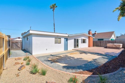 4550 Berwick Dr, San Diego CA  92117-4228 exterior