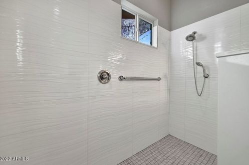 5019 Paradise Ln, Glendale AZ  85306-2655 exterior