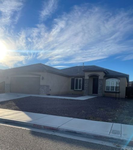 13983 Little Park St, Victorville, CA 92394-3231
