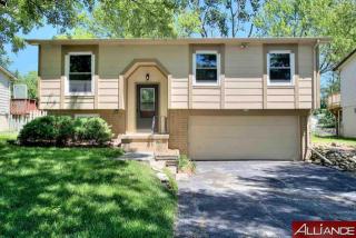 6825 65th St, Omaha, NE 68152-2102