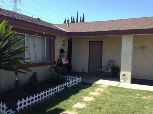 9848 Rose St, Bellflower, CA 90706-6913