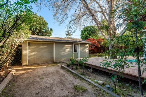 601 Jones St, Ukiah CA  95482-5313 exterior