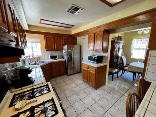 6622 Satsuma Ave, North Hollywood, CA 91606-2106