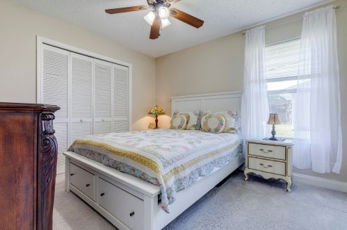 909 Fulton Way, Sebastian FL  32958-5123 exterior