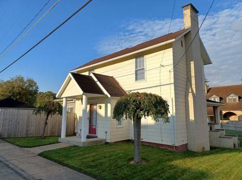417 Walnut St, Vanderbilt, PA 15486-1193