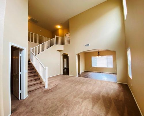 1296 Vermont Dr, Gilbert, AZ 85295-7152