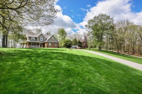 208 Salt Works Rd, Harmony, PA 16037-8030