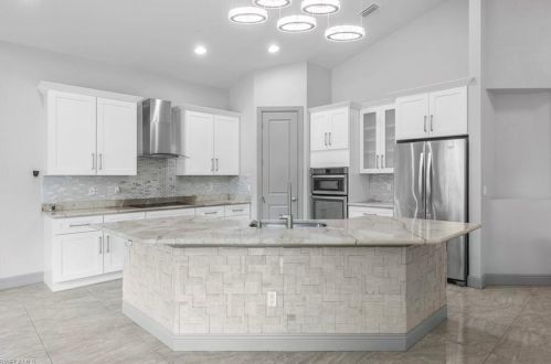 3120 68 St, Naples FL 34105-7225 exterior