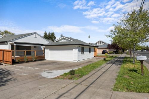 2431 Guerneville Rd, Santa Rosa CA  95403-4101 exterior