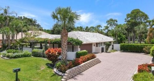 13 Alston Rd, West Palm Beach, FL 33418-6822