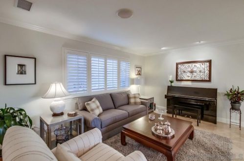 7060 Dennison St, San Diego CA 92122-2431 exterior