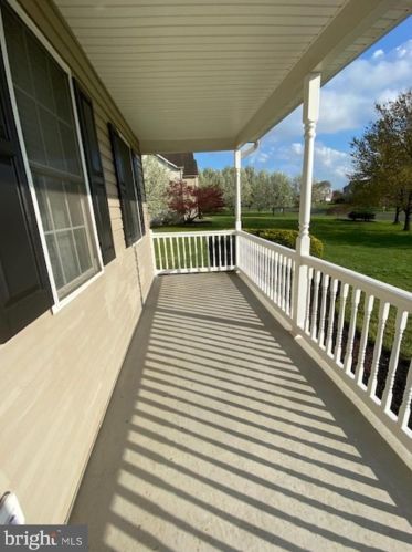 55 Kings Ct, Swedesboro NJ  08085-5033 exterior