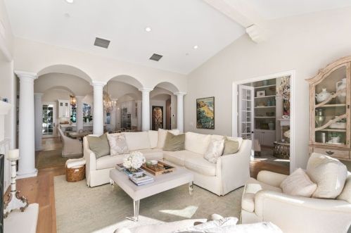 8 Rockshore Blf, Newport Beach CA  92657-2131 exterior