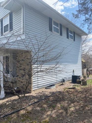10043 Tower Ave, Milwaukee, WI 53224-2958