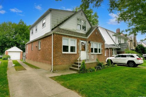 190 Violet Ave, Floral Park, NY 11001-3026