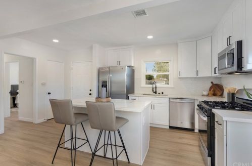 325 Cherry St, Brea CA  92821-6526 exterior