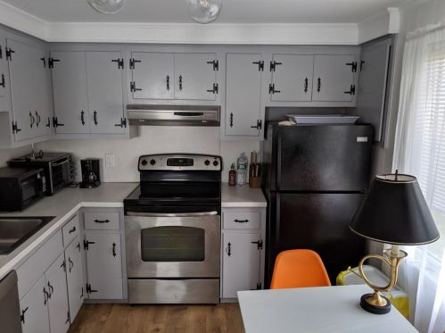 142 Renfrew Ave, Middletown RI  02842-5837 exterior